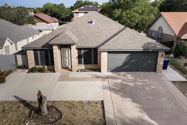 Foto del edificio - 1425 Longhorn Dr
