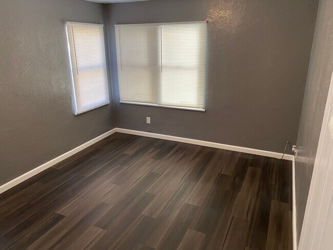 1st Bedroom - 514 Ray St