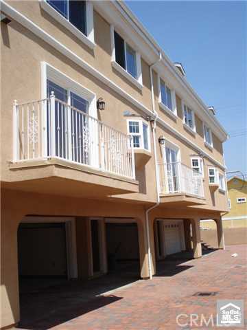 Building Photo - 1519 W 208th St