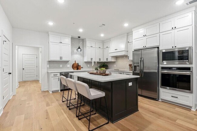Foto del edificio - 702 N 42nd St