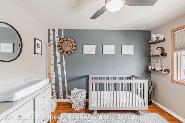 Foto del edificio - 3 br, 2.5 bath House - 6320 E Asbury Ave