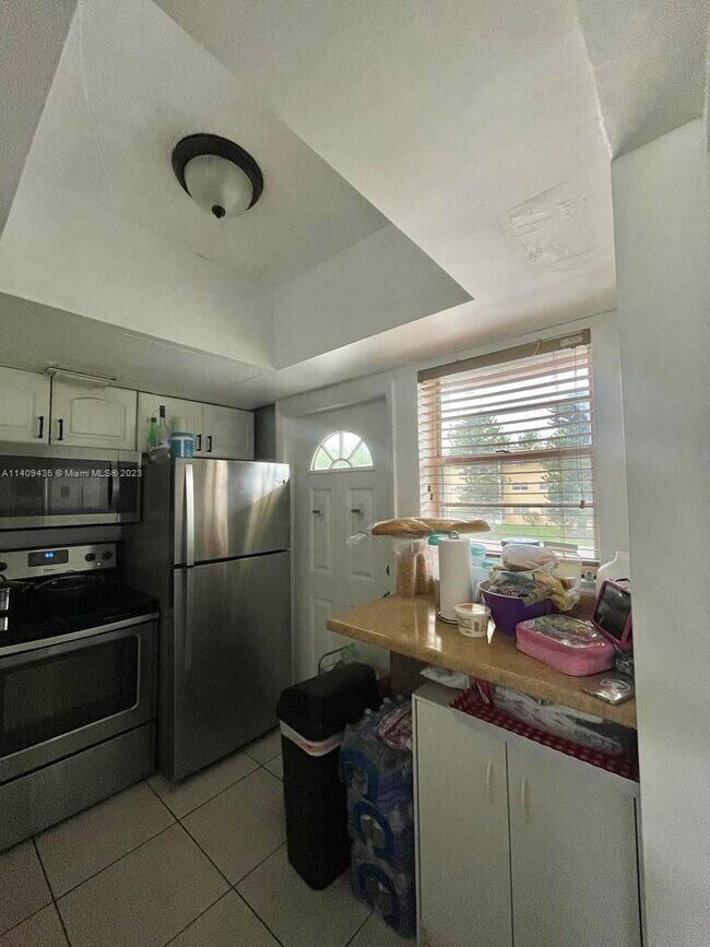 Foto del edificio - 20111 NE 27th Ct