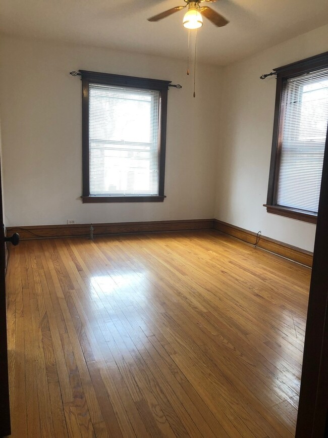 Building Photo - 3611 N Seeley Ave