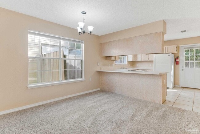 Foto del edificio - 139 Wildflower Ln