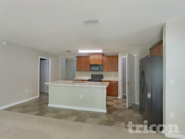 Foto del edificio - 1987 April Oaks Dr