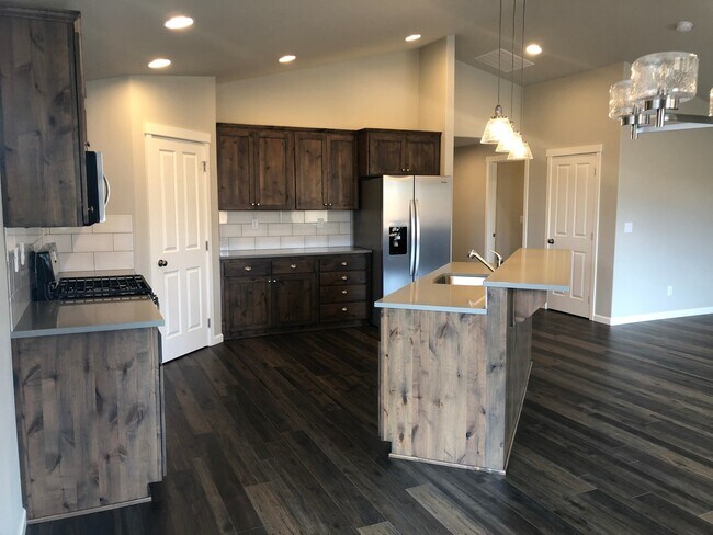Foto del edificio - Home in NW Redmond Fieldstone Crossing