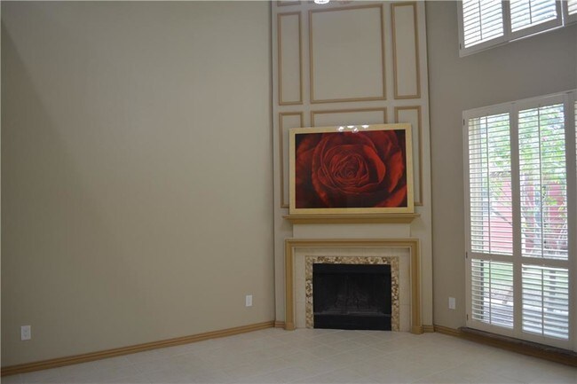 Building Photo - 204 E Embercrest Dr
