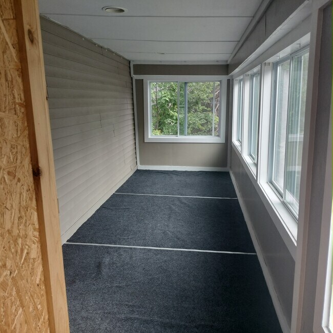 15 Jefferson St Unit 2, Augusta, ME 04330 Apartments in Augusta, ME