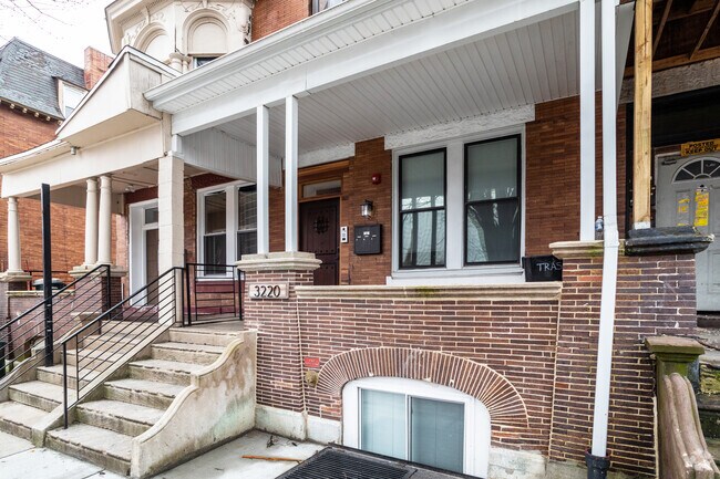 Building Photo - 3220 W Diamond St