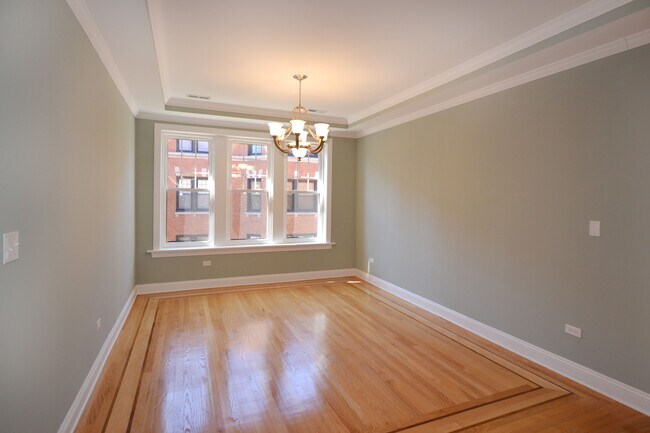 Dining room - 1108 W Pratt Blvd