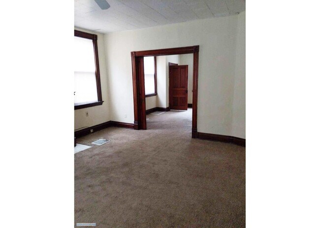 Foto del edificio - 936 Ludlow Ave