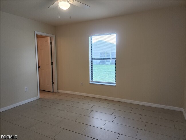 Foto del edificio - 121 SW 16th Terrace