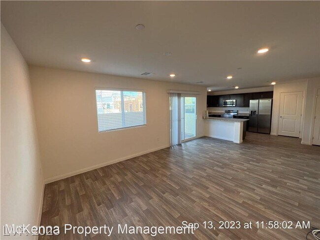 Building Photo - 3 br, 2.5 bath House - 2750 Frosted Teal Ave