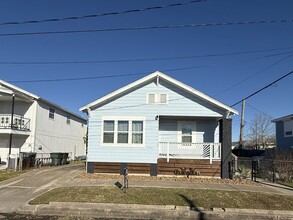 Building Photo - 2312 37th St