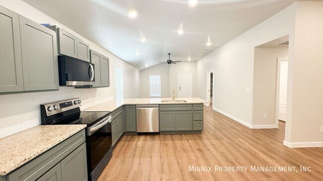 Building Photo - 2156 Kokomo Ave