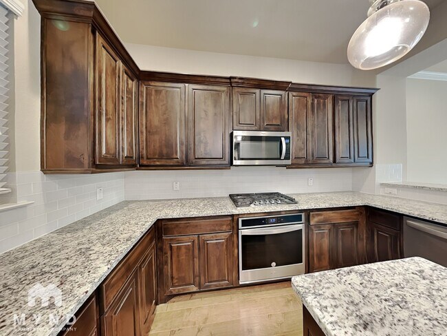 Foto del edificio - 4144 Riverside Dr