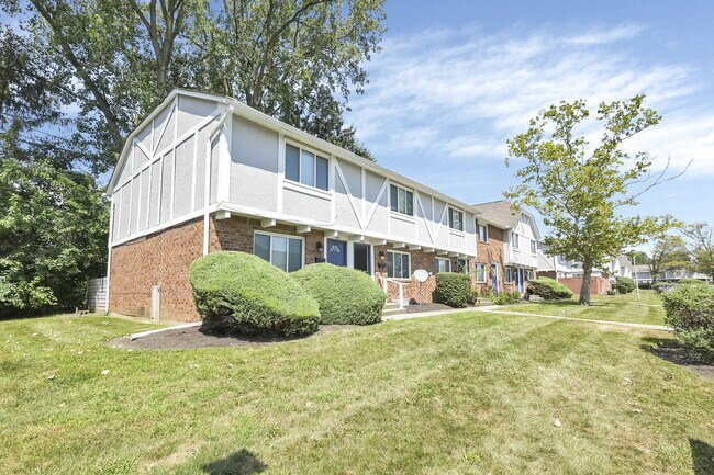 Foto del edificio - Carnaby Village Townhomes