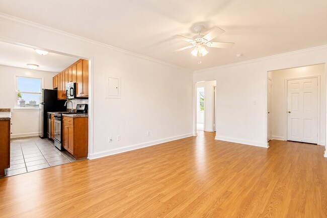 Foto del edificio - 3937 S St SE