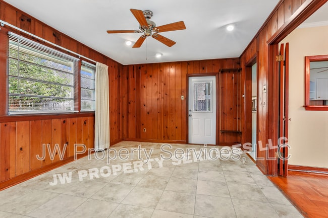 Building Photo - 226 Sena Dr