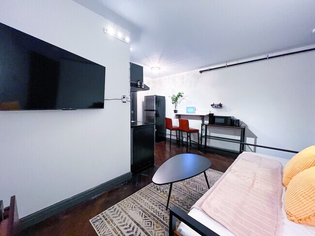 Foto del edificio - 201 S Chaparral St