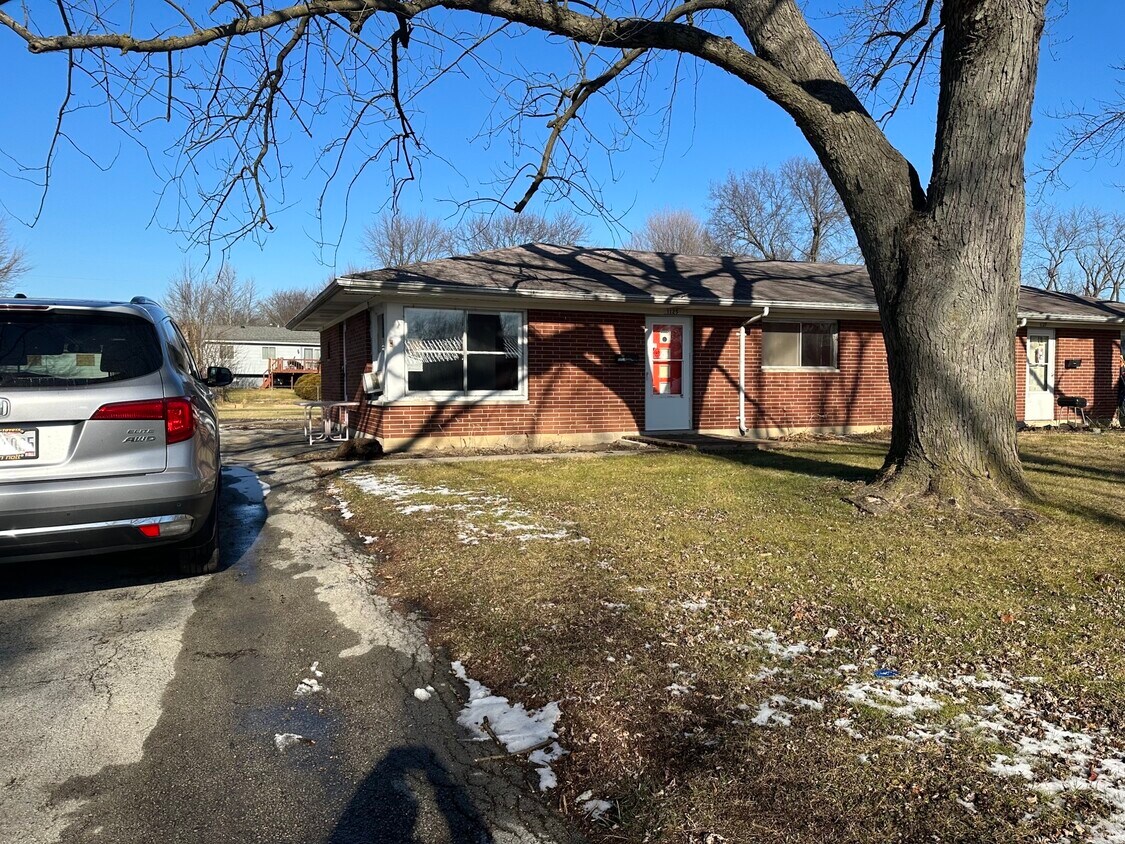 Primary Photo - 1207 Catalpa Ave