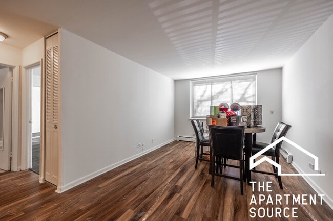 Foto del edificio - 540 W Roscoe St