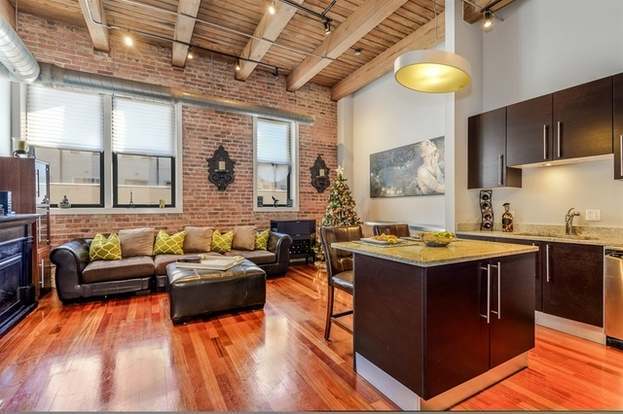 Living/Kitchen - 1050 W Hubbard St