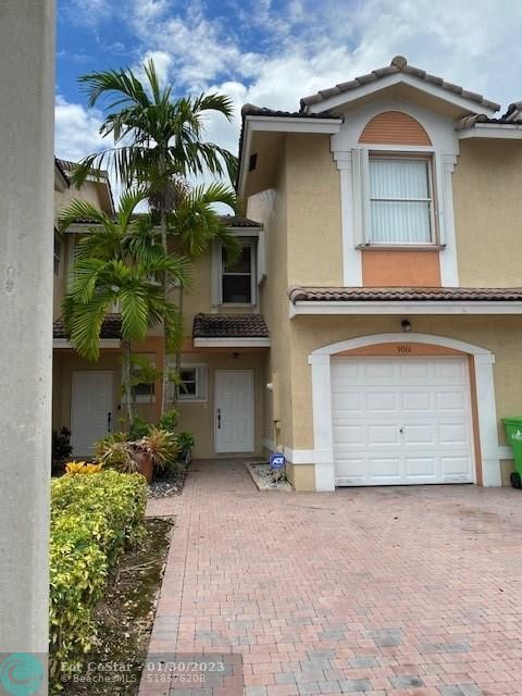 Building Photo - 9016 NW 55th Ct