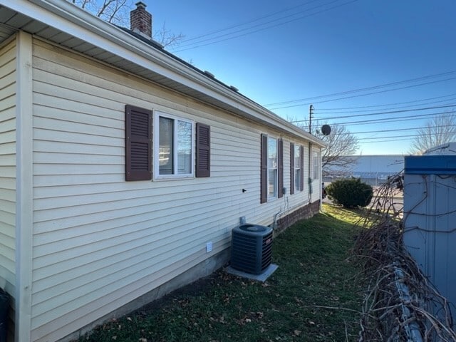 Exterior Side - 709 S Hosmer St