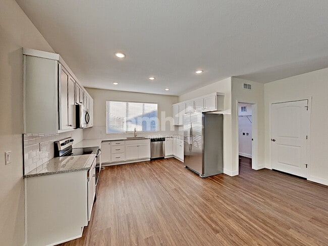 Building Photo - 4405 Crestone Peak St