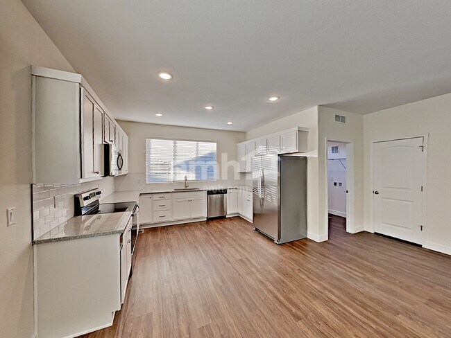 Foto del edificio - 4405 Crestone Peak St