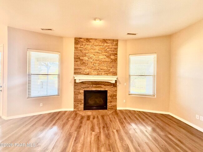 Foto del edificio - 7861 N Rambling Ln