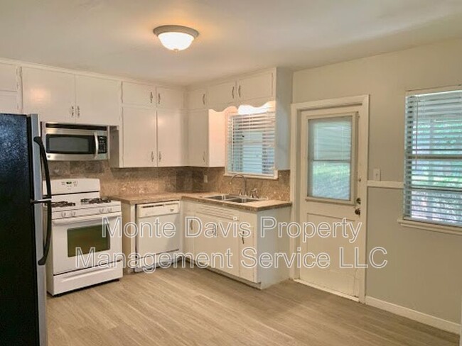 Foto del edificio - 4708 Red River St