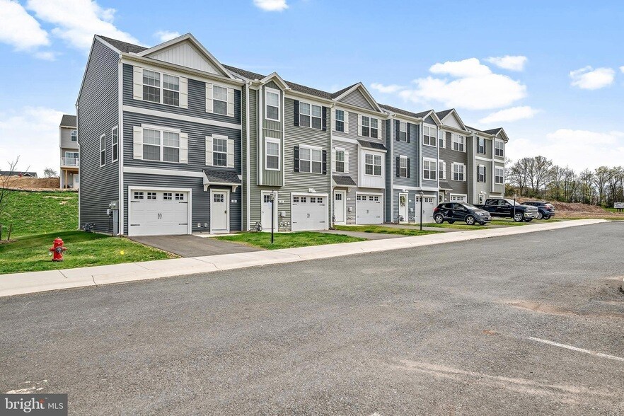 Foto principal - 426 Cadbury Dr