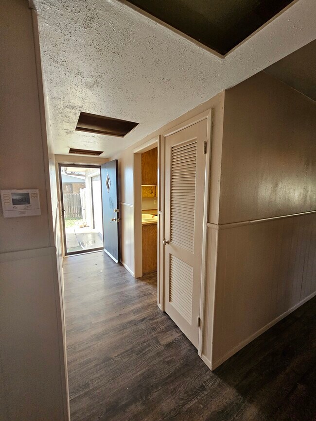 Front hall - 1116 Elmore St