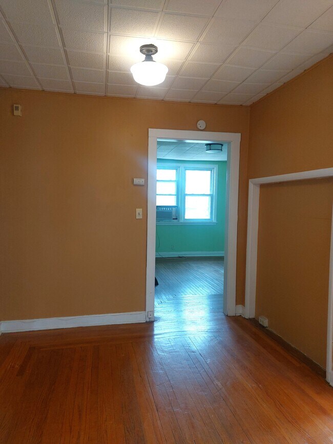 Foto del edificio - 4715 Mathis St