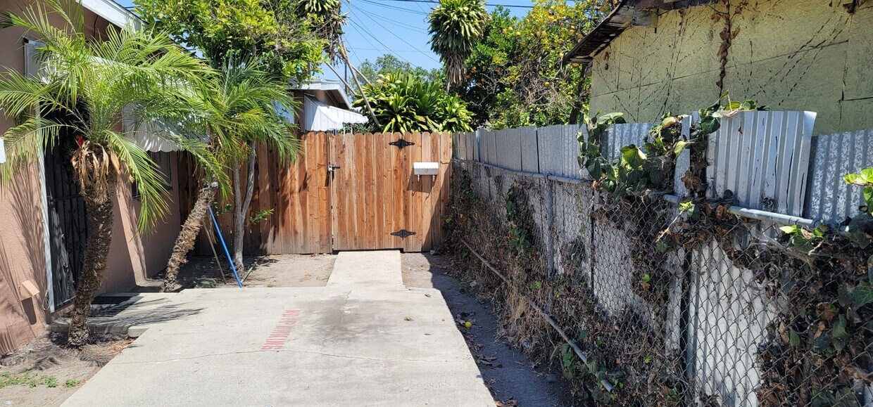 Private Back Yard - 6838 Colmar Ave