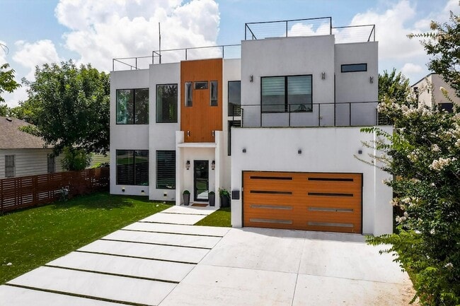 Foto del edificio - 3946 N Cresthaven Rd