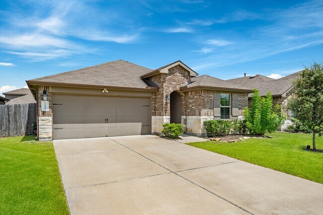 Building Photo - 7543 Highland Chase Dr