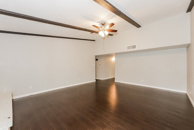 Foto del edificio - 7709 Landmark Ridge St