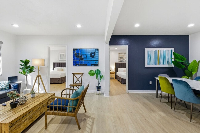 Building Photo - 6715 NE Miami Pl