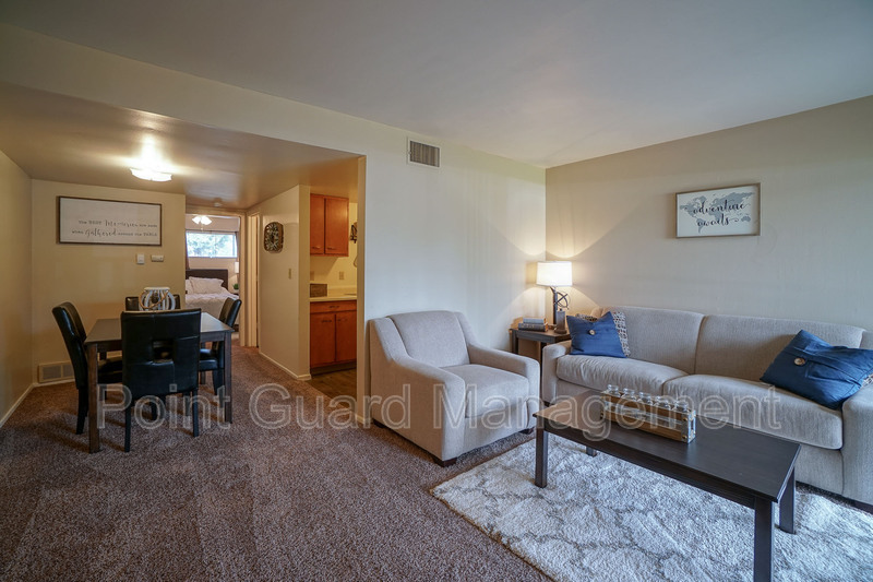Primary Photo - 1420 Cambridge Pl