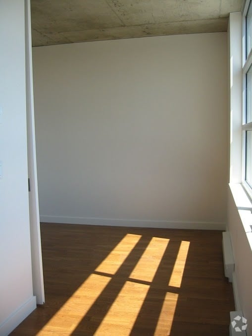 Building Photo - 630 Rue William