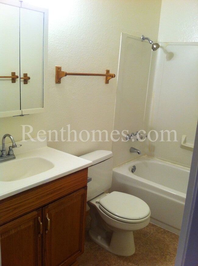 Foto del edificio - 10946 Decatur Rd