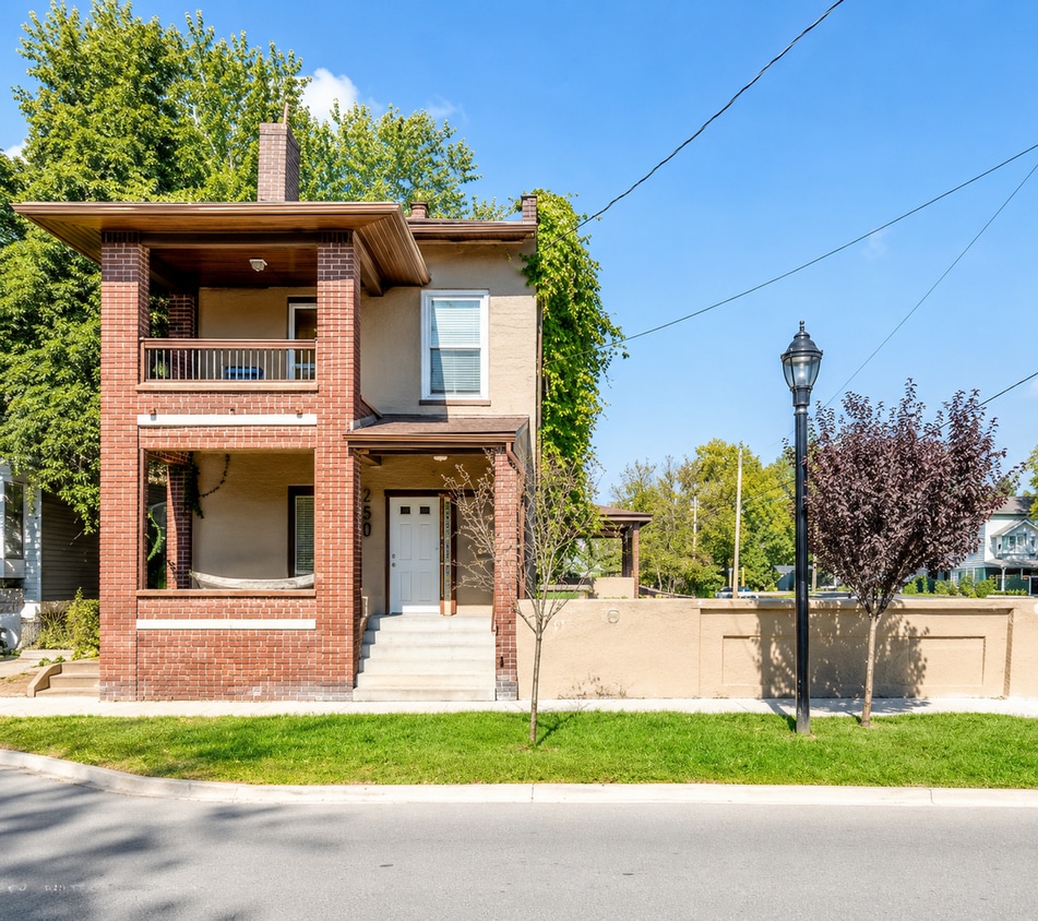 Photo - 531 E Chestnut St