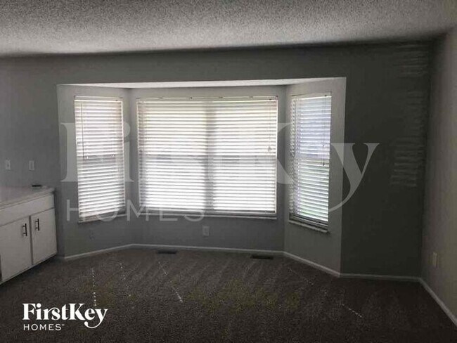 Foto del edificio - 609 River Moss Dr