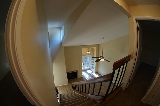 Foto del edificio - 6251 Sandcrest Cir