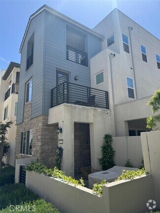 Building Photo - 110 Source