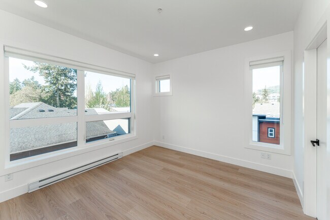Building Photo - 809 Arncote Ave