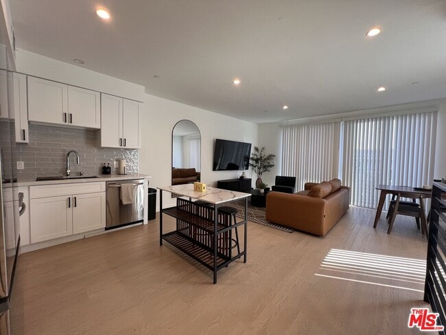 Foto del edificio - 8928 Sawyer St